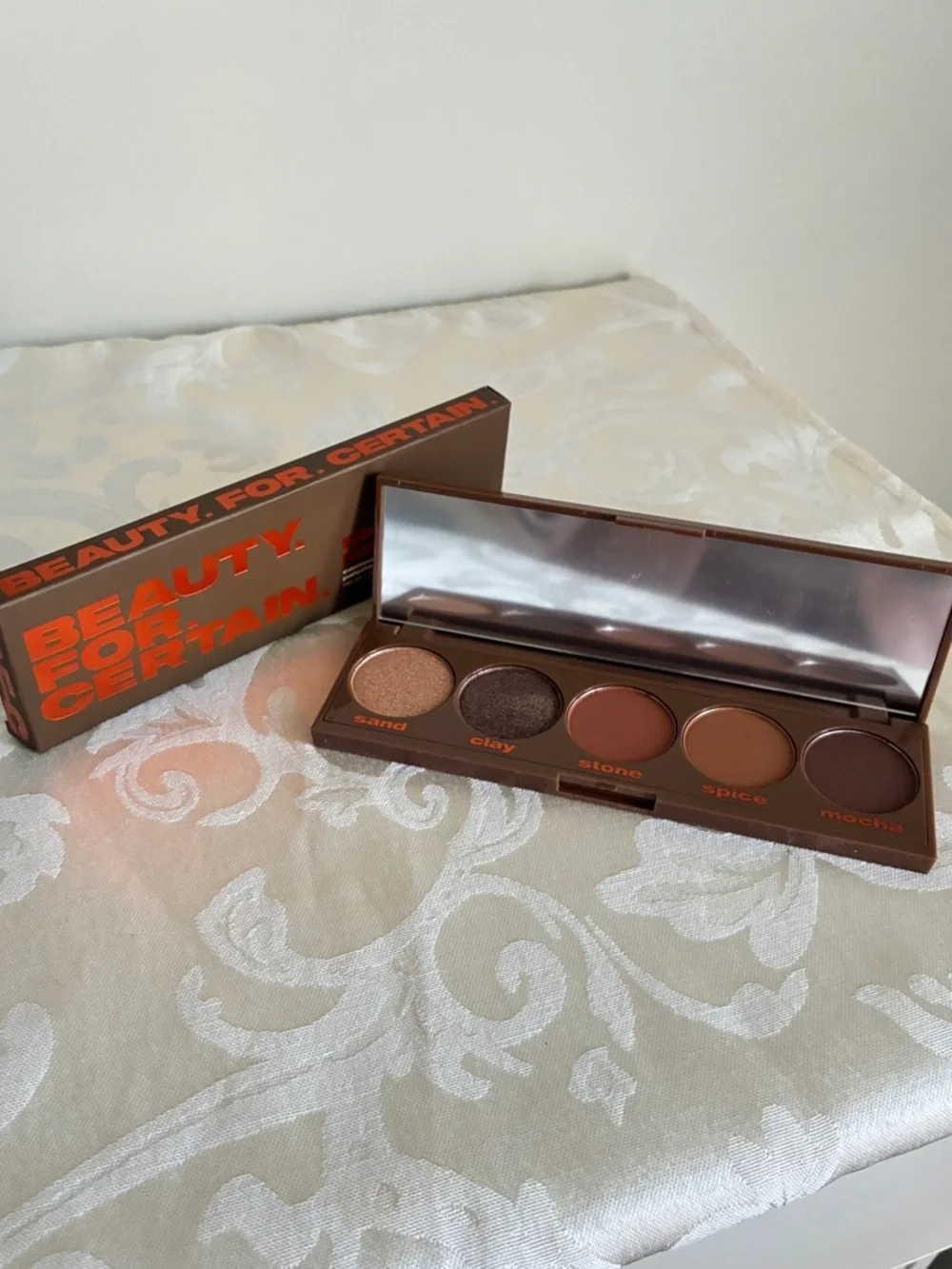 NIB Beauty For Certain Soft to Sculpted Contour Palette 5 Shades Full Size